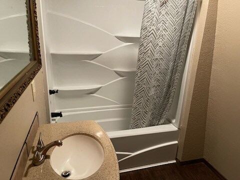 Building Photo - 902 Cynthia St