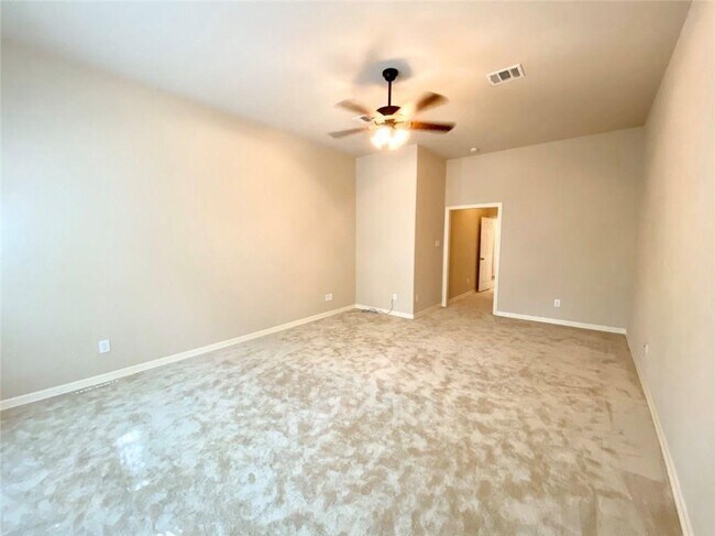 Building Photo - 2806 Cool River Loop