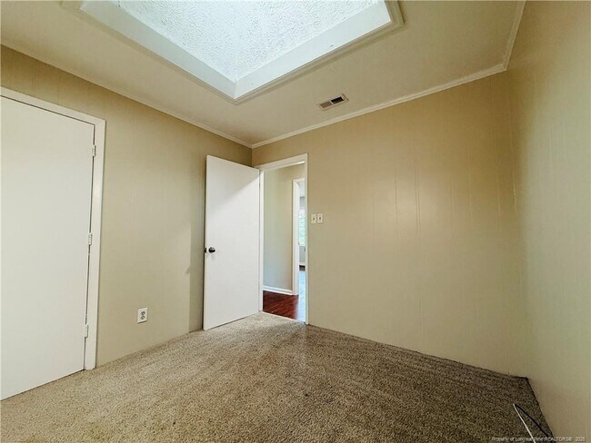 Building Photo - 5325 Trampas Ct