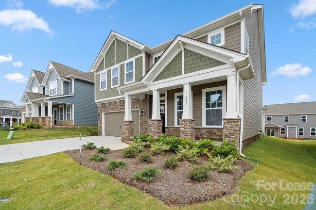 Building Photo - 1024 Arbury Way