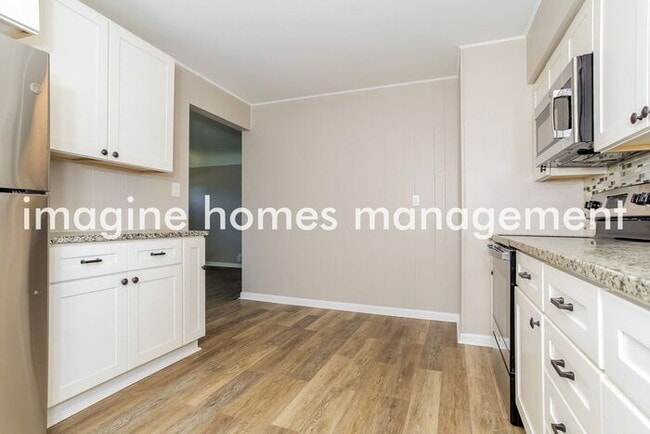 Building Photo - 7708 Arlington Avenue