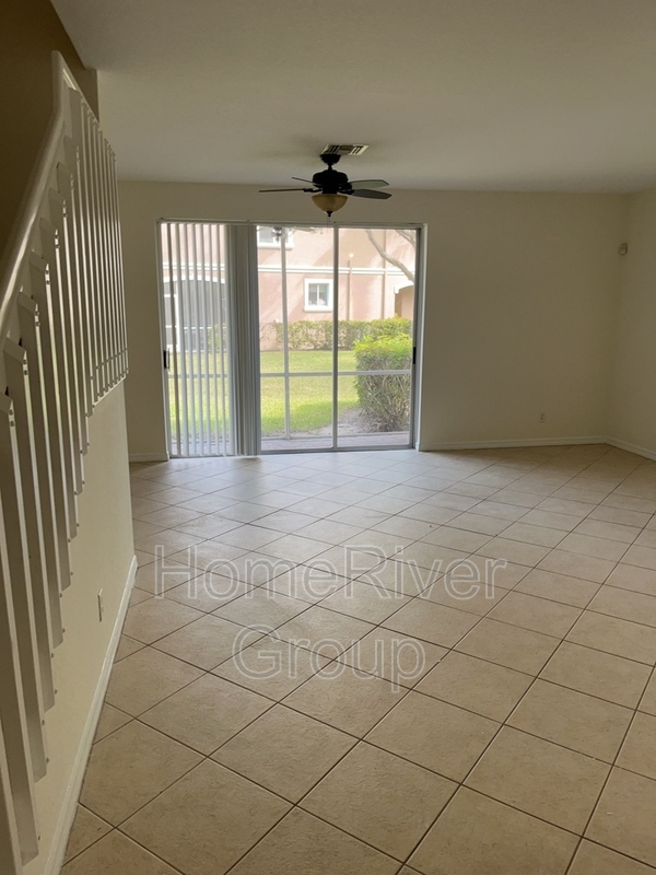 Building Photo - 9840 Roundstone Cir