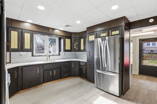 Building Photo - 2521 N Main Ave