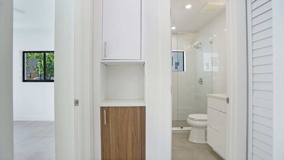 Building Photo - 1119 W Las Olas Blvd