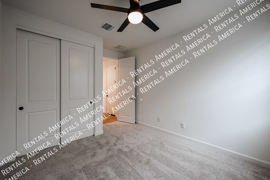 Building Photo - 11338 E Ulysses Ave