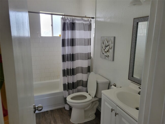 Building Photo - 3527 Almondwood Dr