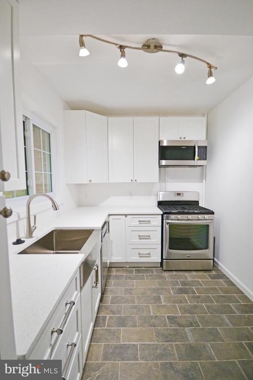 Building Photo - 3678 Gunston Rd