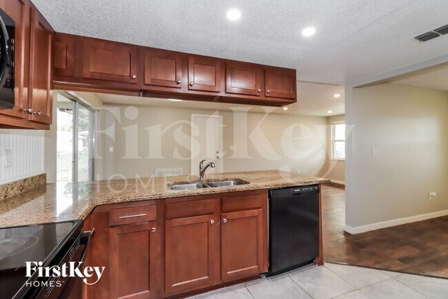 Building Photo - 6428 Ridge Crest Dr