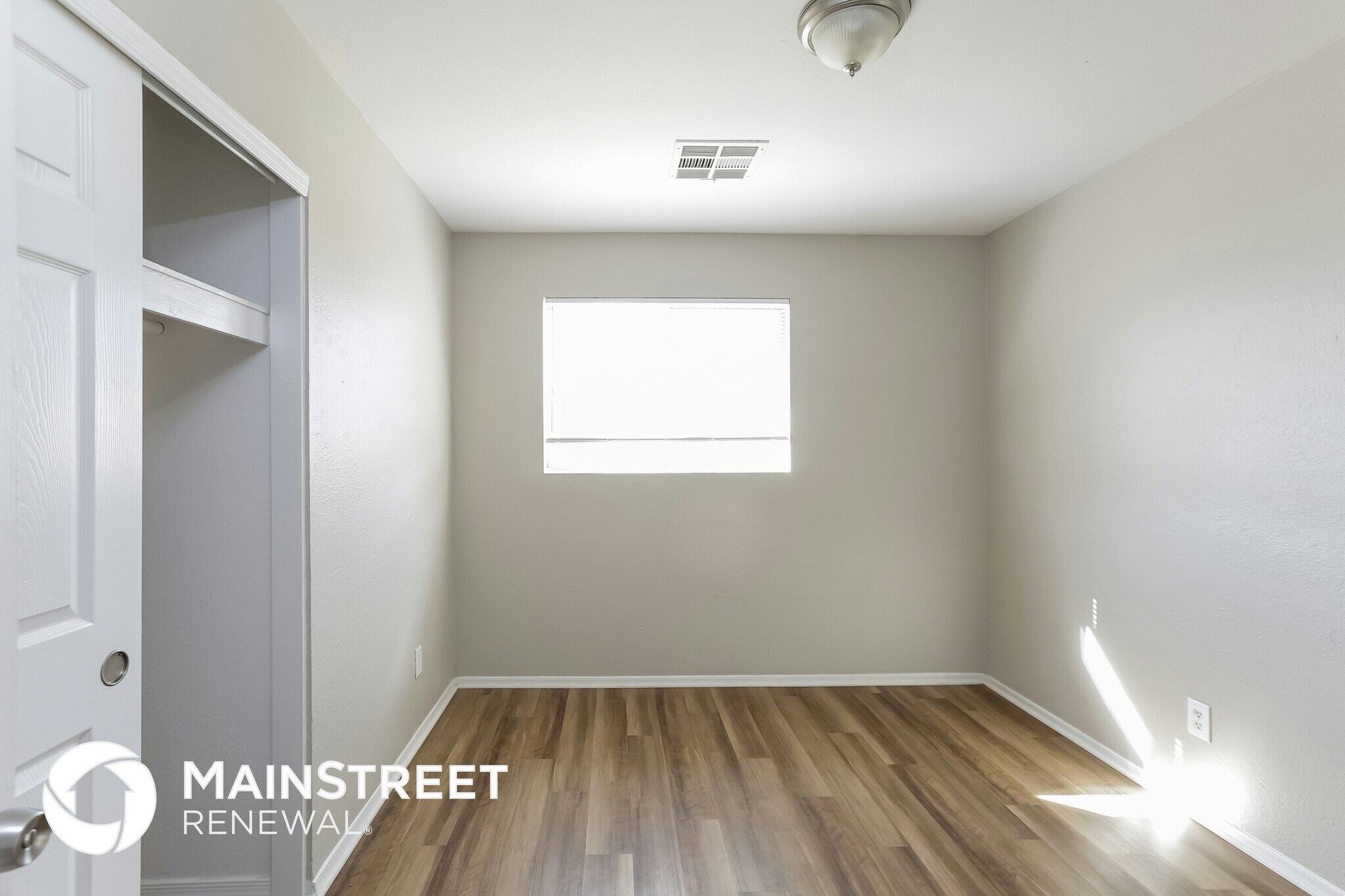 Building Photo - 2932 N 46th Ave