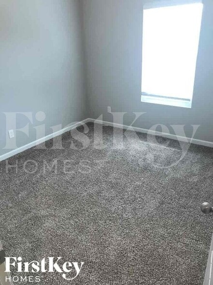 Building Photo - 583 Forrest Hills Dr