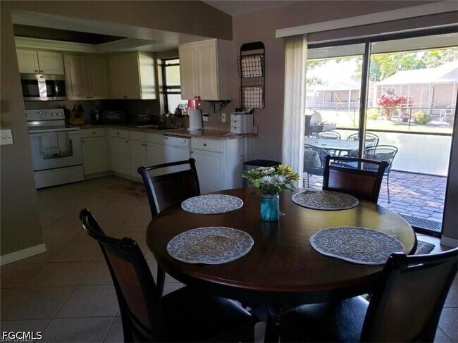 Building Photo - 3604 SW 6th Pl