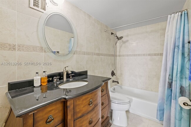 Building Photo - 9800 W Bay Harbor Dr