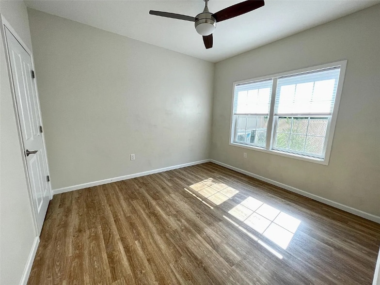 Building Photo - 43-47 Park Ave