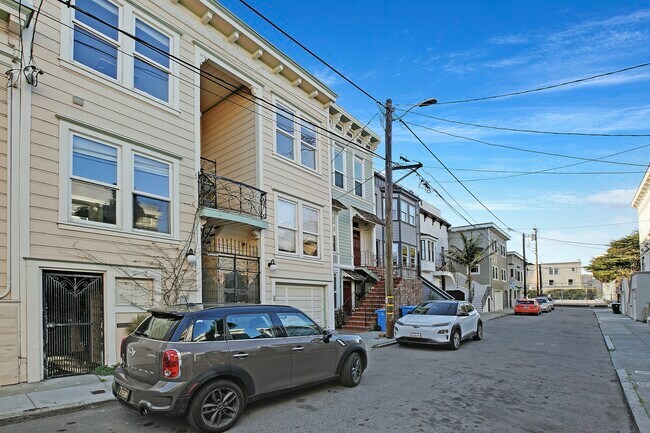 Primary Photo - 34 Abbey St