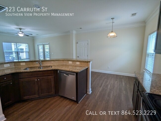 Building Photo - 123 Carruth St