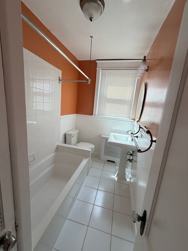 Building Photo - Spacious 3 Bedroom Home – Backyard + Porch Included!