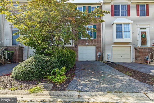 Building Photo - 121 Steven Ln