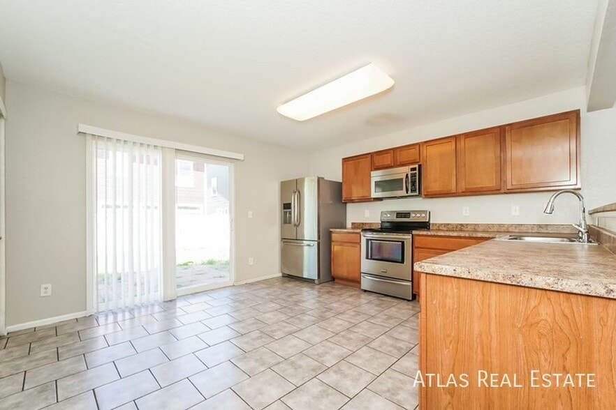 Building Photo - 4745 Andes St