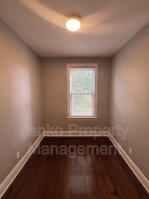 Building Photo - 7632 S Drexel Ave