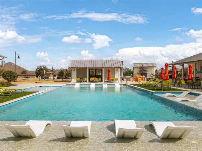 Building Photo - 525 Compania Cove