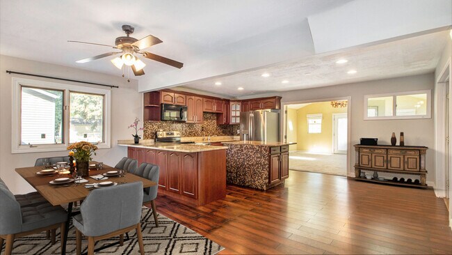 Building Photo - 41760 Wayside Dr
