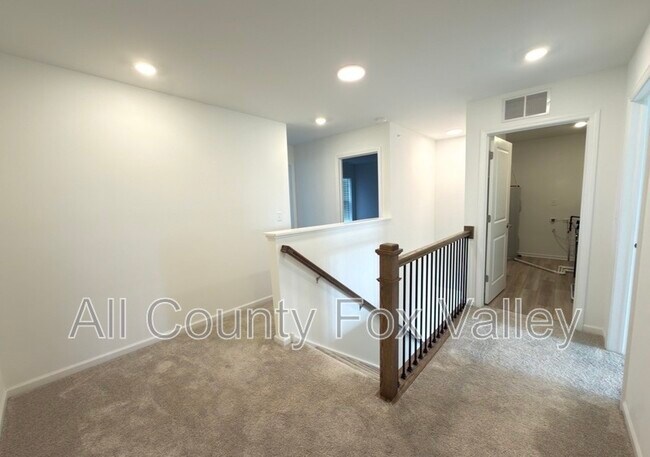 Building Photo - 1135 White Oak Cir