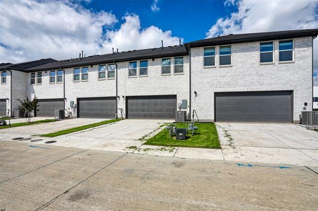 Building Photo - 2553 Huxley Mews