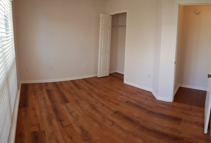 Building Photo - 810 S Lilac Loop