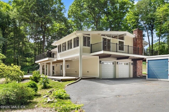 Building Photo - 17 Nutmeg Dr