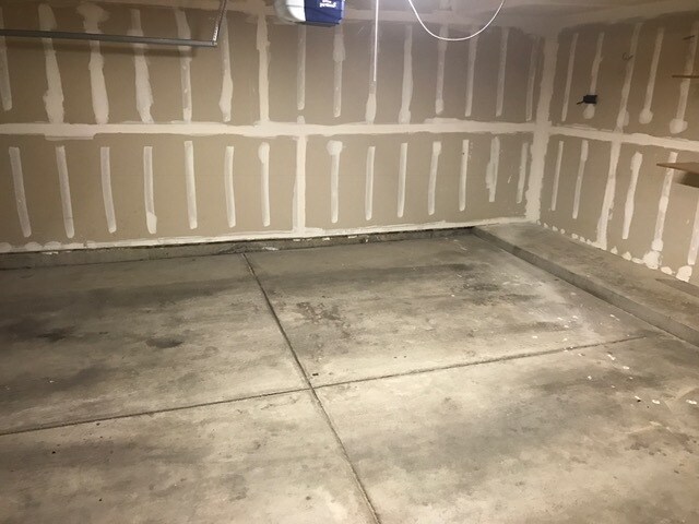 Building Photo - Spacious 3 Bed, 2.5 Bath Townhome in Rigden Farm!