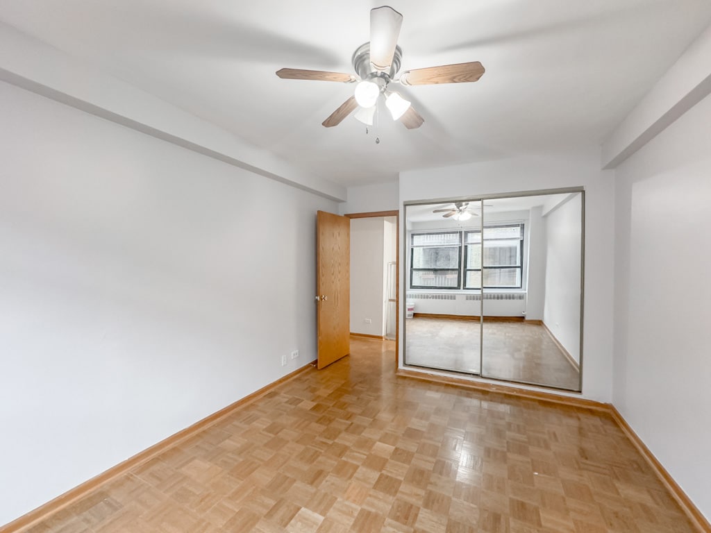 Building Photo - 4180 N Marine Dr