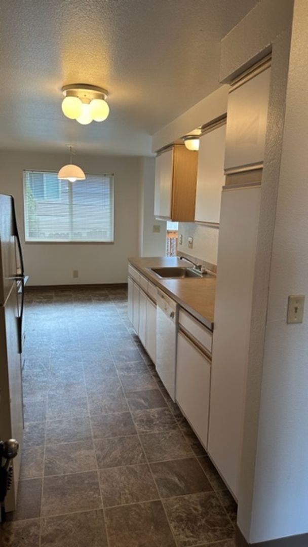 Building Photo - Ground level 1 bed 1 bath