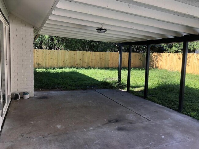 Building Photo - 4800 Pewter Ln