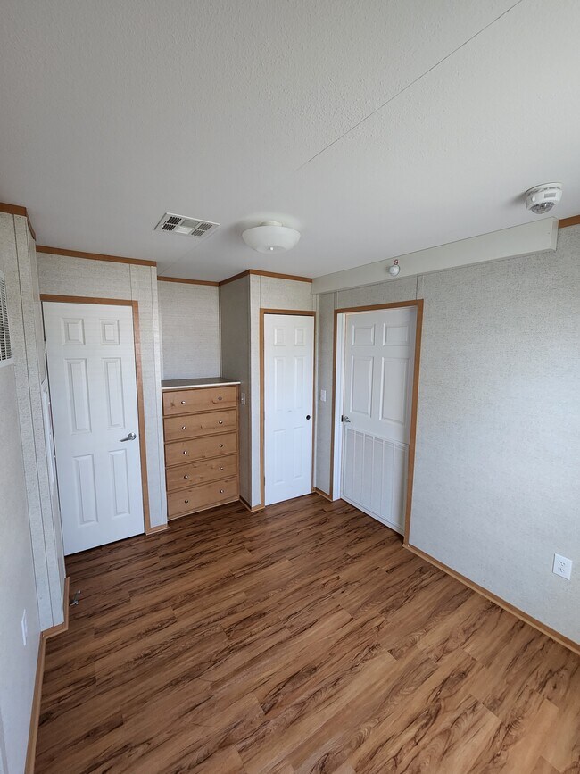 Building Photo - Bullard Mobile Home Park