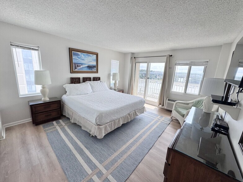 Building Photo - 303 Atlantic Ave