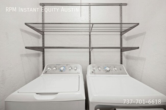 Building Photo - 8110 Ceberry Dr