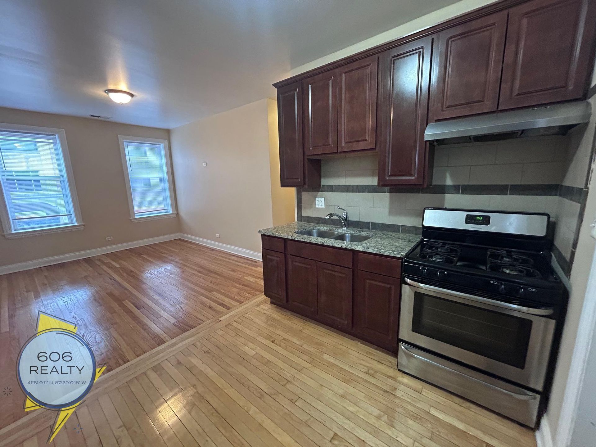 Building Photo - 3205 N Central Ave