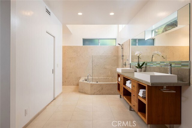 Building Photo - 865 Balboa Ave