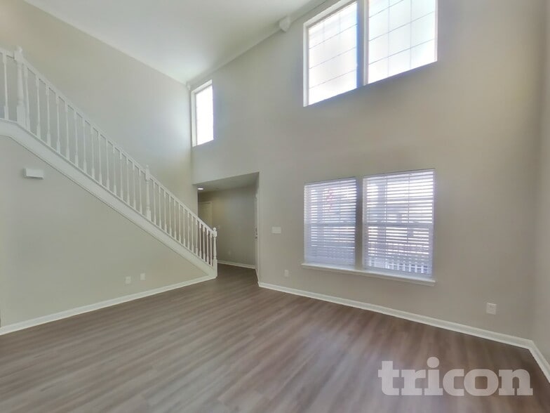 Building Photo - 951 Atir Ln