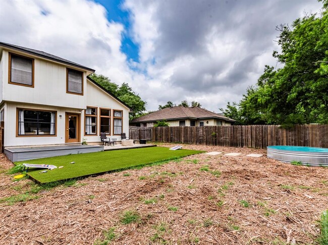 Building Photo - 1142 Kentra Dr
