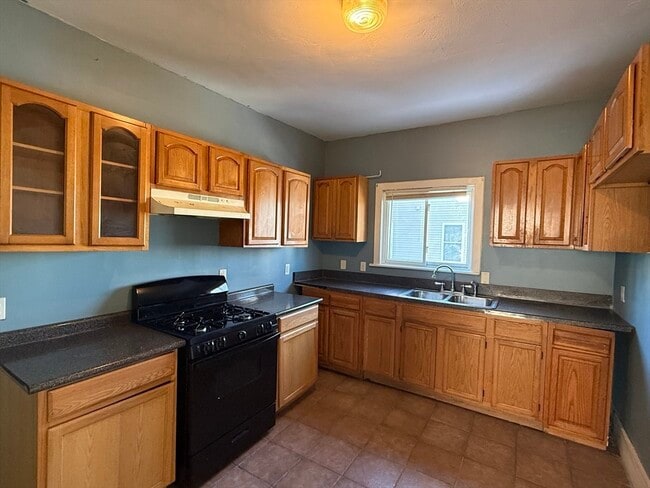 Building Photo - 234 Green St