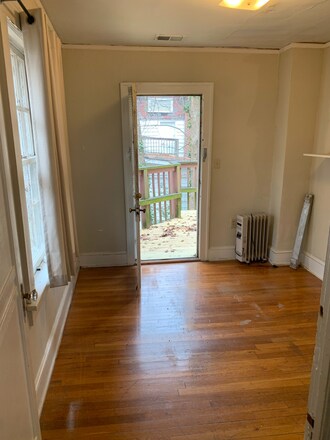 Building Photo - 1357 Oxford Rd NE