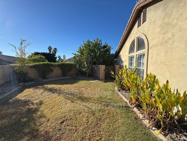 Building Photo - 44060 Dalea Ct