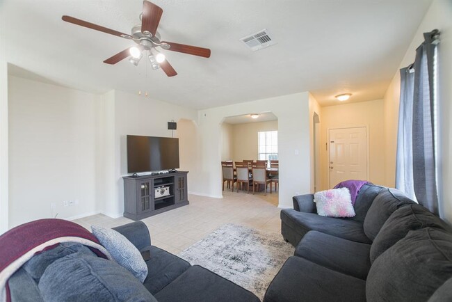 Building Photo - 1111 Turnberry Park Ln