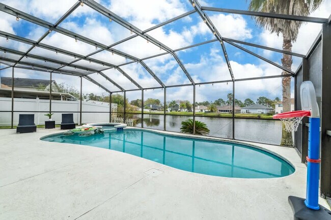 Building Photo - 1651 Hawkins Cove Dr W