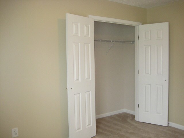 Building Photo - 4003 Strata Dr