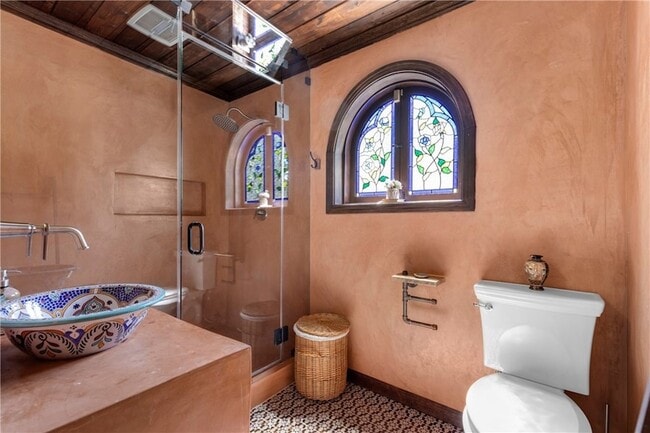 Building Photo - 3092 Laurel Canyon Blvd