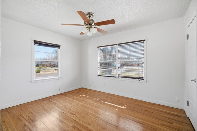 Building Photo - 3302 28th St