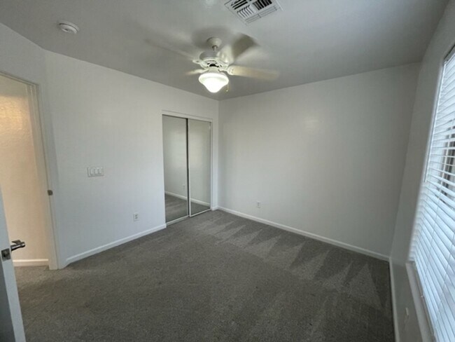 Building Photo - 3 Bedroom plus Den w/2.5 Bathrooms Chandler (AZ Ave. and Warner)