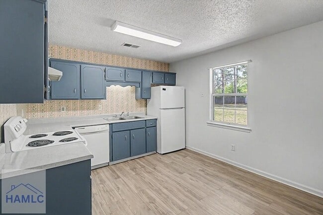 Building Photo - 342 Sheila Dr